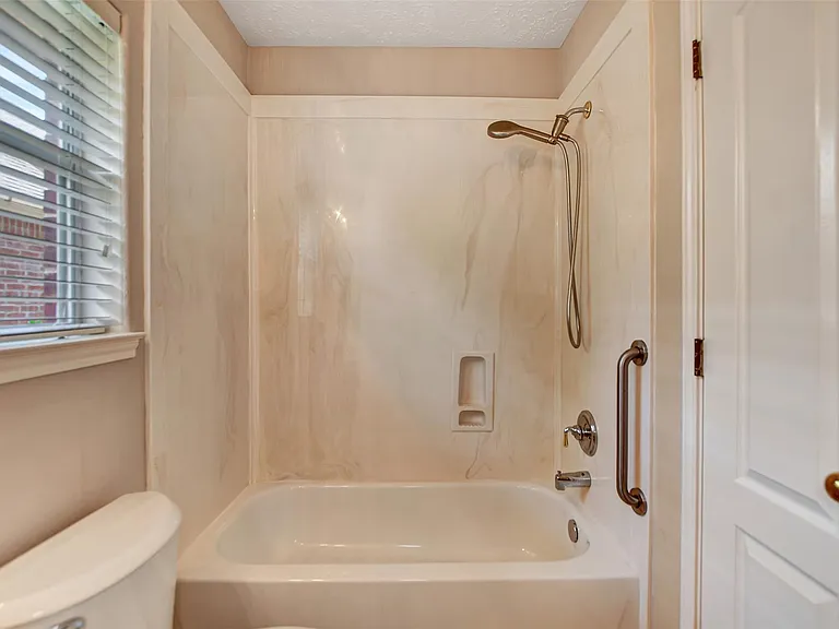 1110 Parkhaven Ln — Photo 36