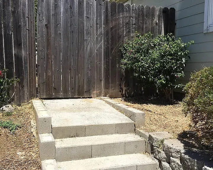 150 Idora Ave — Photo 2