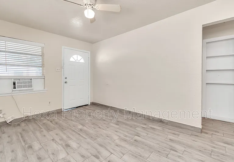 3822 Dabney St #3 — Photo 2