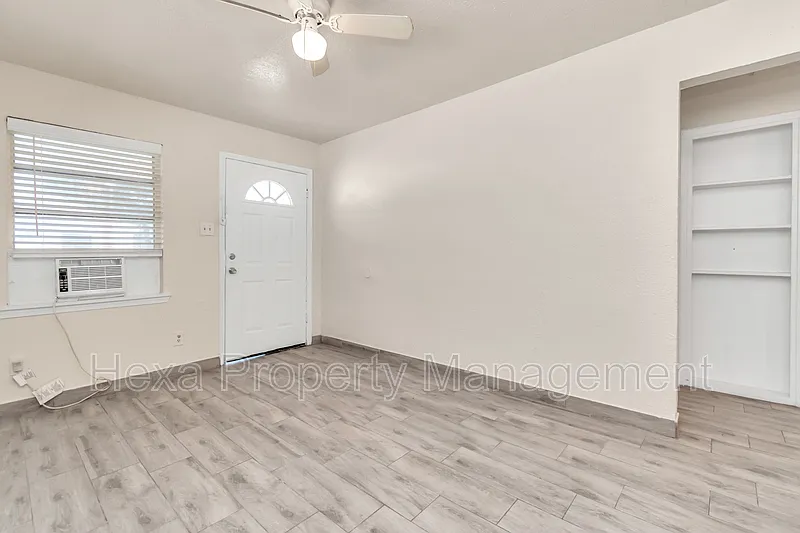 Building Photo - 3822 Dabney St #3