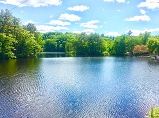 10 Trestle Ln, Manchester, NH 03102