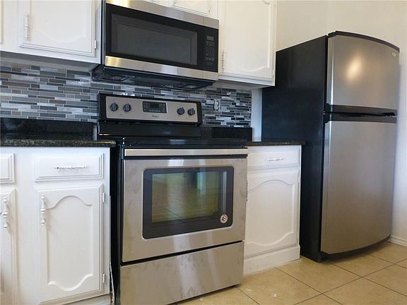 5th image of 3004 Amberway Dr