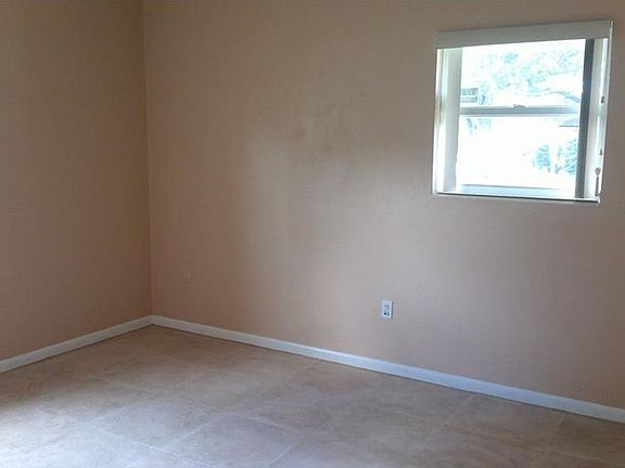 4th image of 1734 Fredricksburg Ave