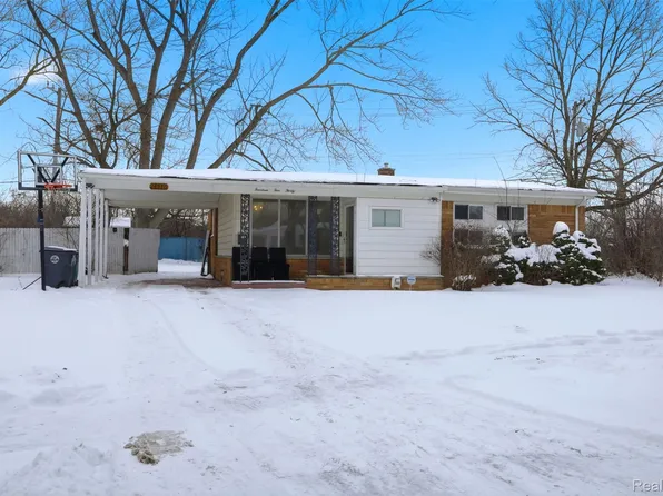 14530 Northfield Blvd, Oak Park, MI 48237