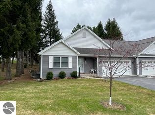 5235 Hazelnut Ct, Traverse City, MI 49685