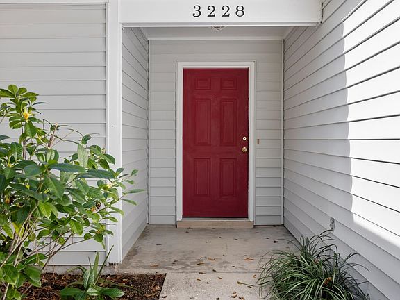 2nd image of 3228 Whitney Dr E