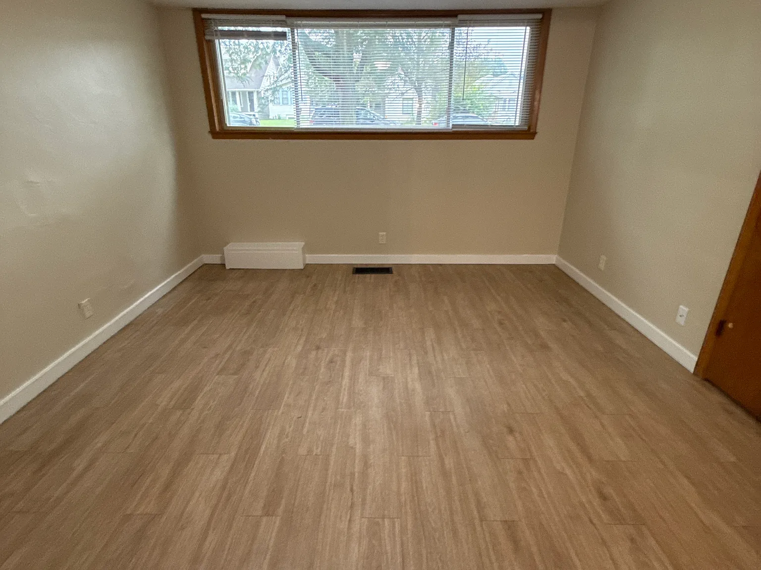 Studio, 575 sqft, $595 — Photo 2