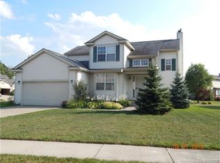 11246 Anya Dr, Hartland, MI