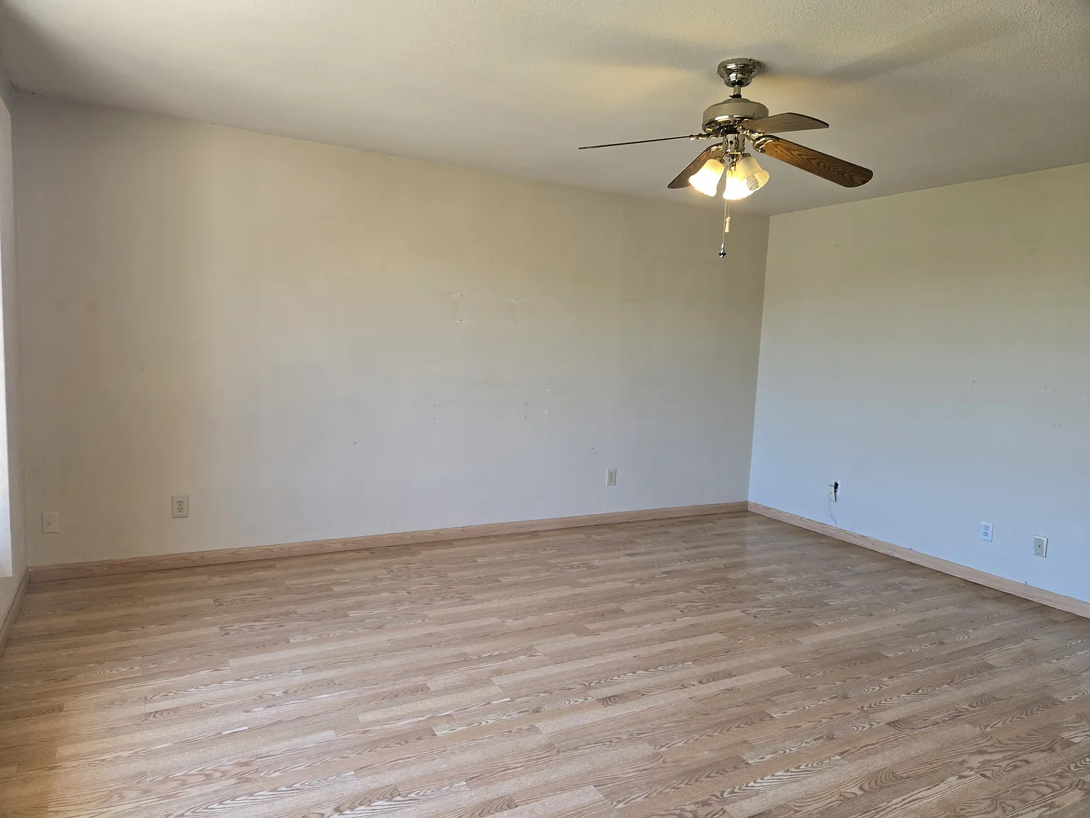 4 bed, 1638 sqft, $3,750 — Photo 2