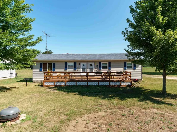 W983 N Shore Dr #11, Montello, WI 53949