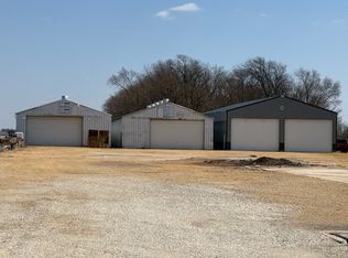 904 Walton Rd, Dixon, IL 61021