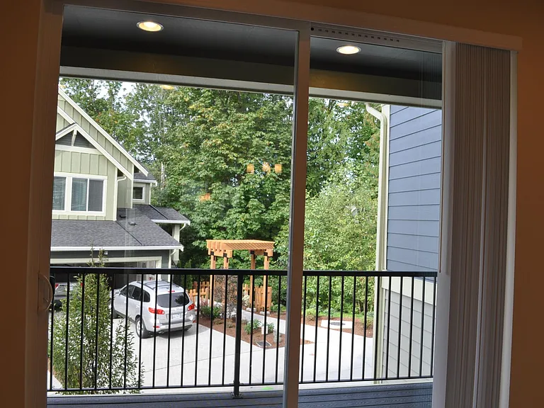 2544 NE Mulberry Walk — Photo 8