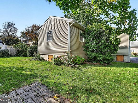 4th image of 6 Conover Ave