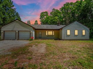 53 Dings Rd, New Hartford, CT 06057