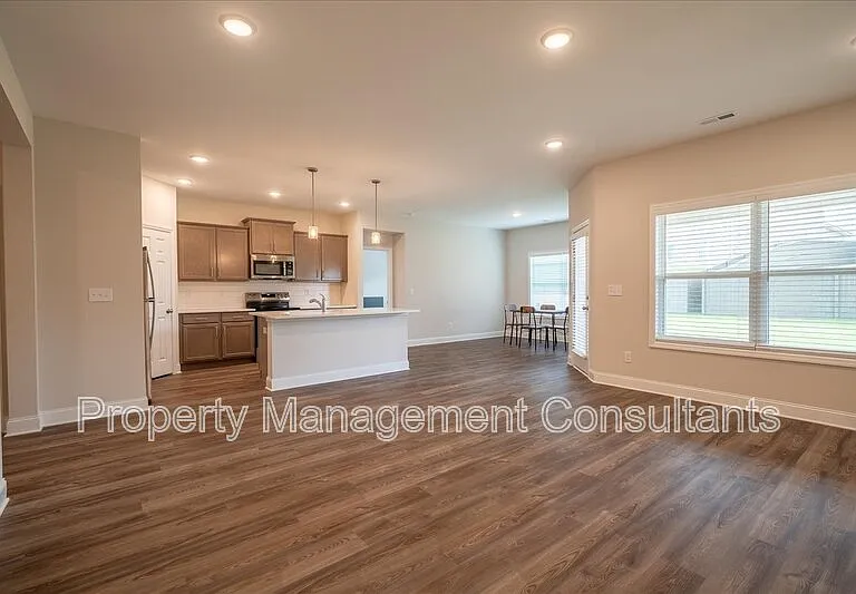 330 Creek Grove Ave — Photo 11