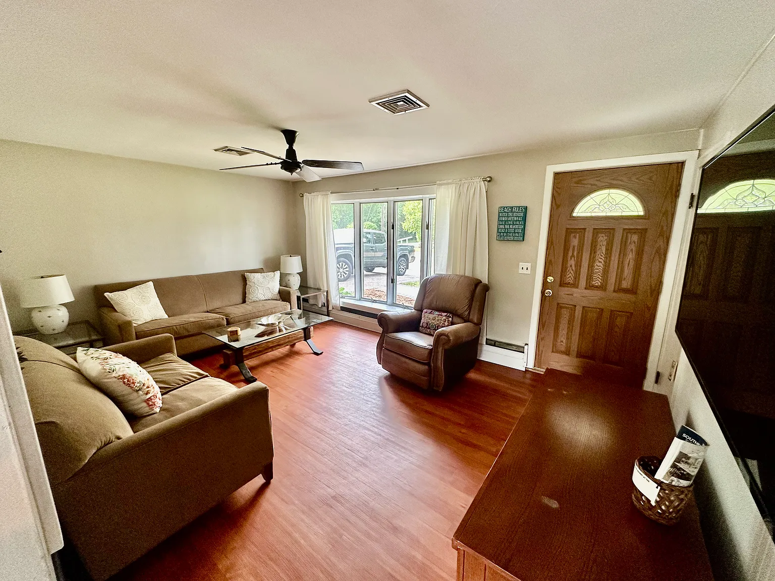 3 bed, 960 sqft, $3,000 — Photo 4