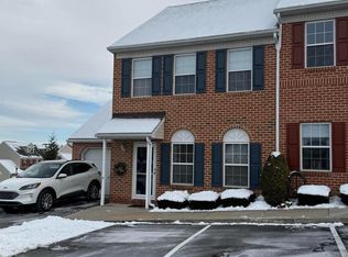 27 Charlemont Ct, Reading, PA 19607