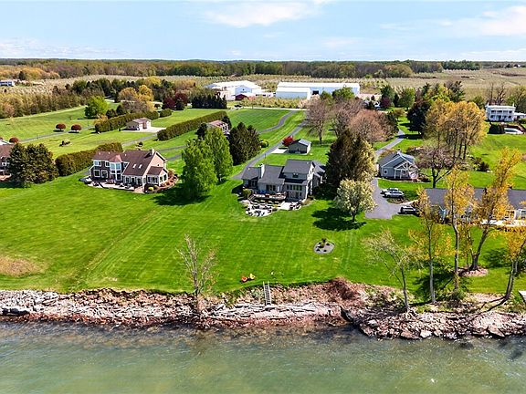 2nd image of 3535 Lake Rd