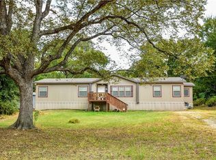 292 Laura Ln, Bastrop, TX 78602