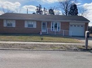 1323 Maxville Rd, Boonville, IN 47601