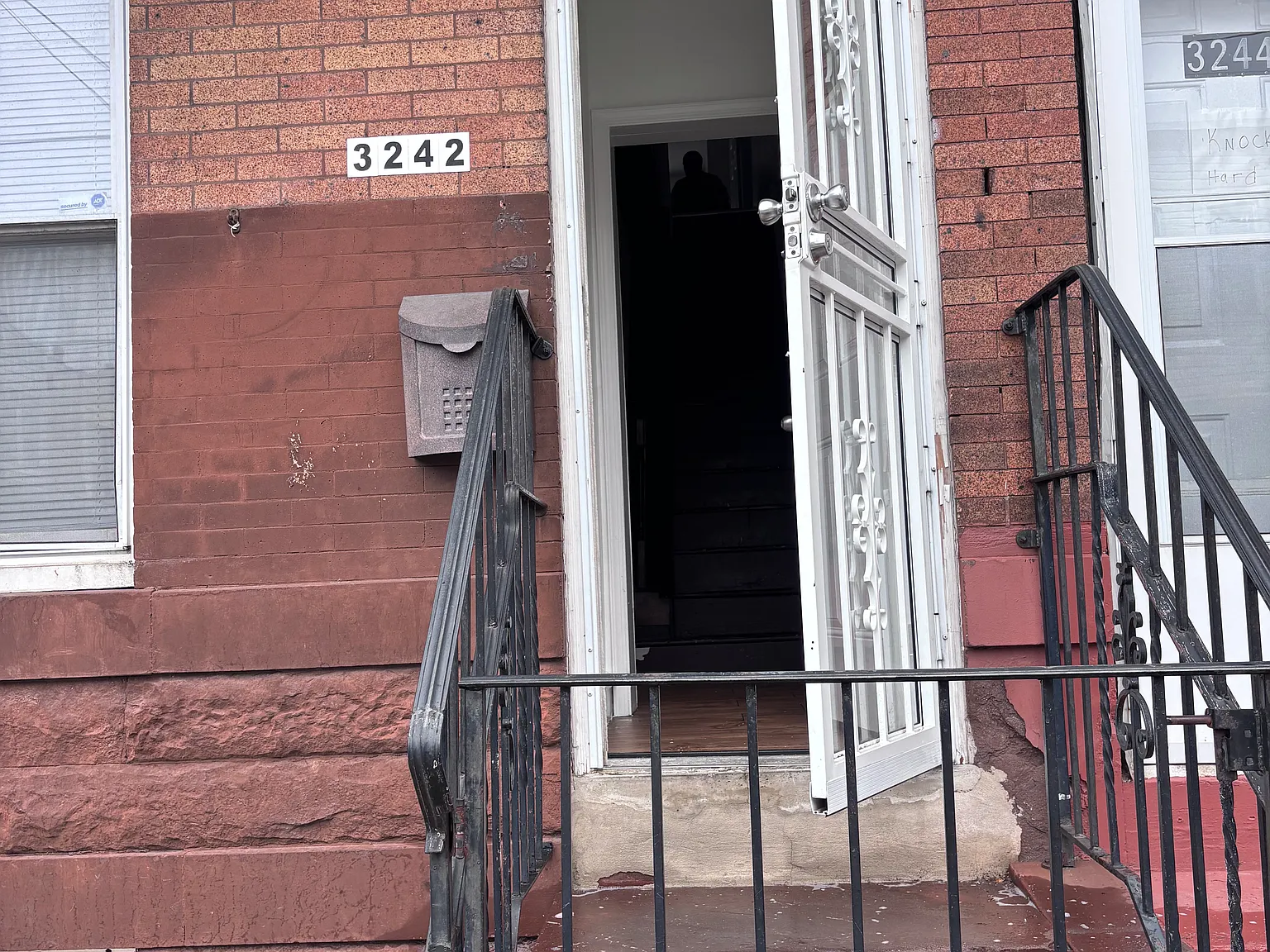 3 bed, 1064 sqft, $1,200 — Photo 2
