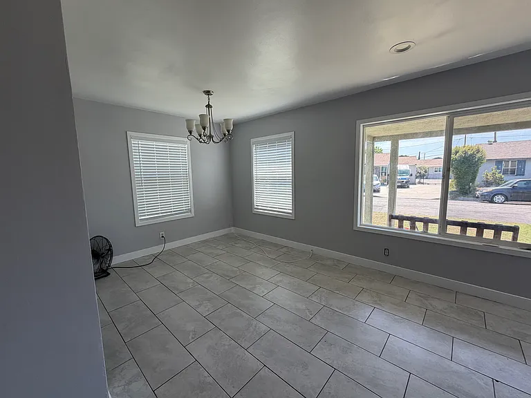 3110 Hodges Ave — Photo 2
