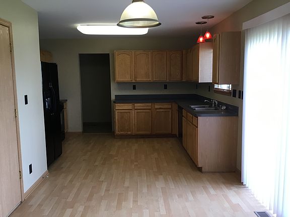 5th image of 1006 N Hearthstone St