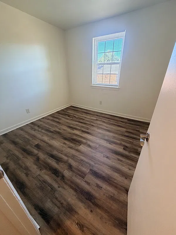 2 bed, 1.0 bath, 900 sqft, $995 — Photo 4