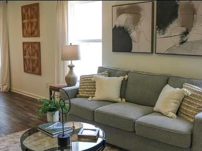 6585 Creek Cir — Photo 3