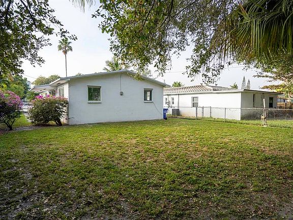 2nd image of 13 NW 44th St #13NW44-T