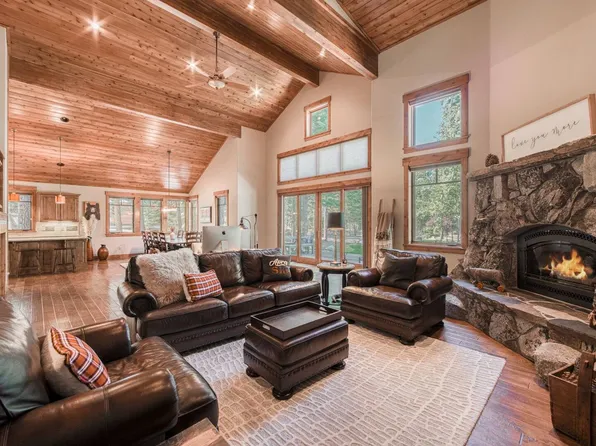 11570 Stillwater Ct, Truckee, CA 96161