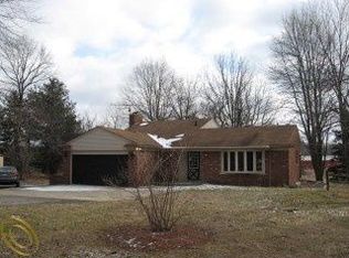 7550 7 Mile Rd, Northville, MI 48167