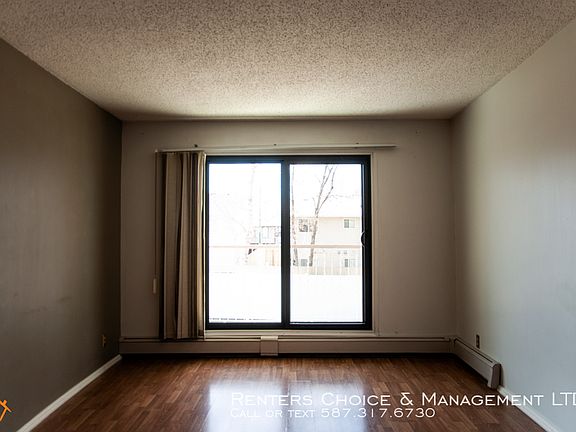 3rd image of 855 Columbia Blvd W #206