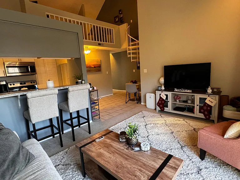 1116 Loft Cv — Photo 17