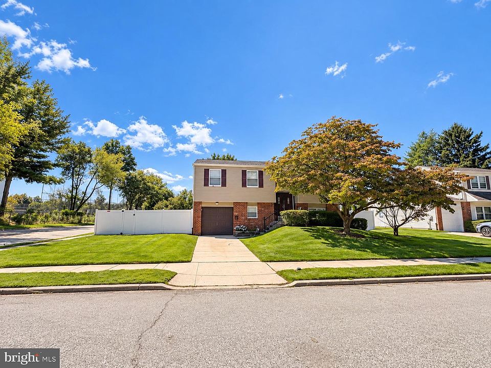 1st image of 8600 Cathedral Cir