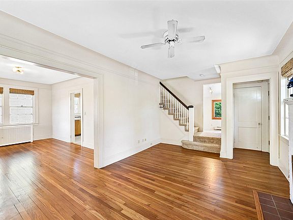 3rd image of 13 Kew Ave