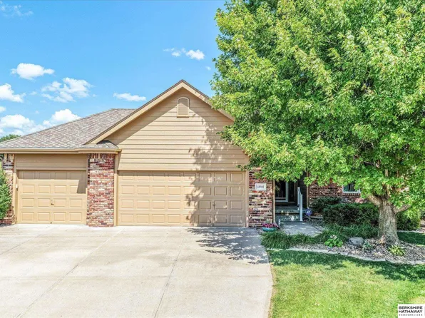 12006 Vane Cir, Omaha, NE 68142