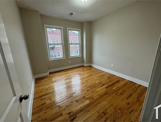 3 bed, $2,200 — Photo 4