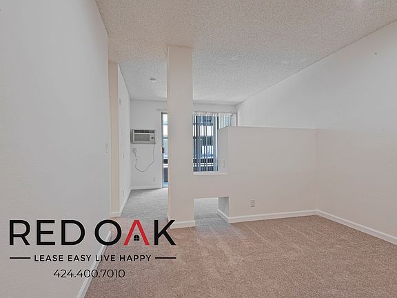 4th image of 11225 Morrison St #216