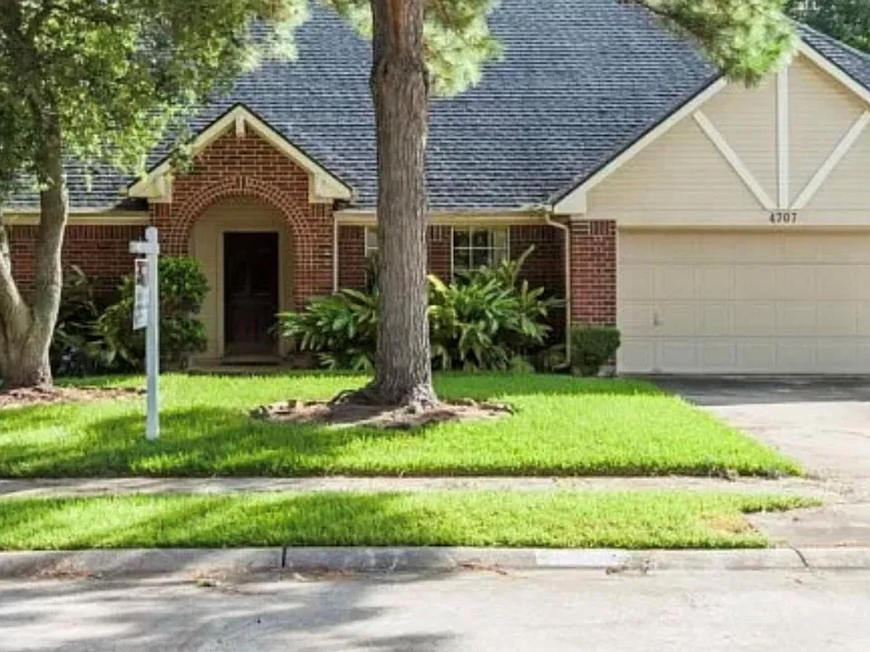 4707 Linden Pl