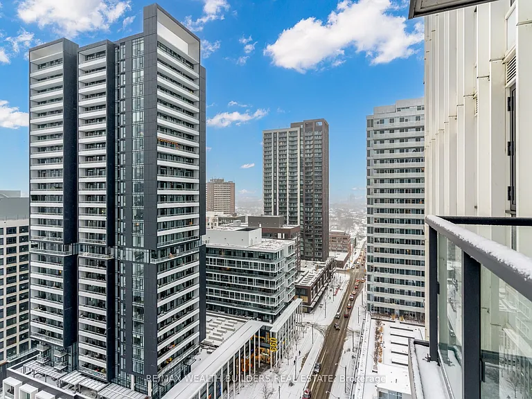 170 Sumach St #2011 — Photo 27