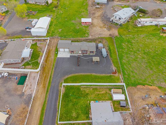 2nd image of 1306 4th St