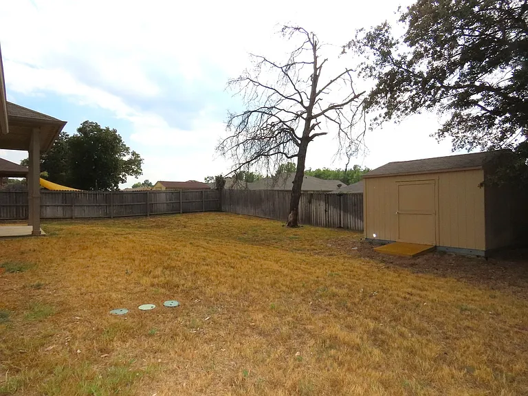 414 Asher — Photo 36