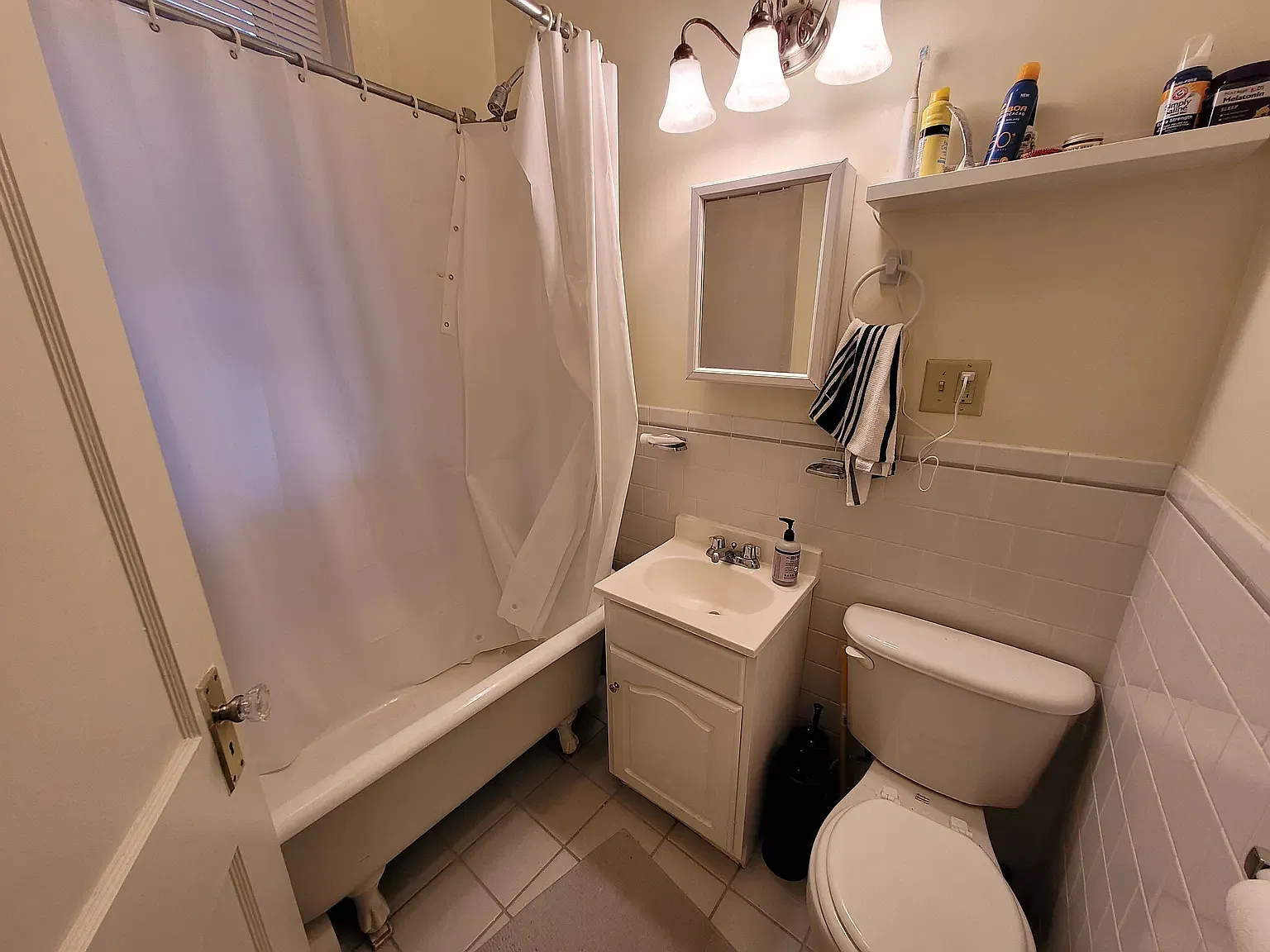 56 Queensberry St — Photo 3