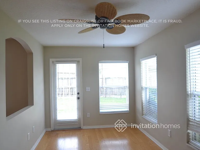 1021 Torreya Way — Photo 4