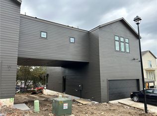 2936 N Old Missouri Rd, Fayetteville, AR 72703