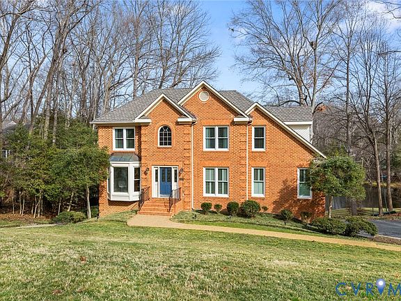 4th image of 2807 Saint Regis Dr