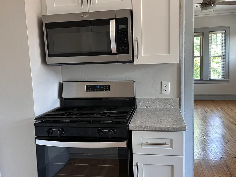 Kitchen (2 of4)