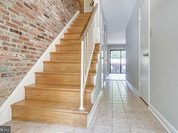 4th image of 3863 Steppes Ct