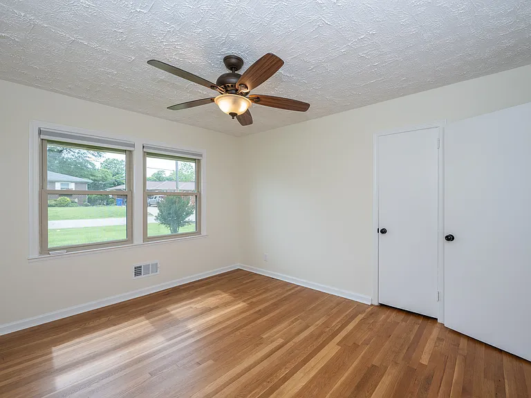 10 Templewood Dr — Photo 15